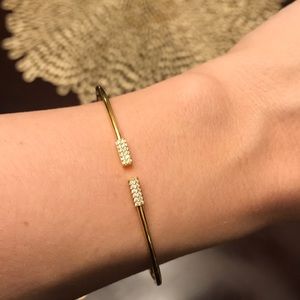 Nadri hinge bangle with crystal detail